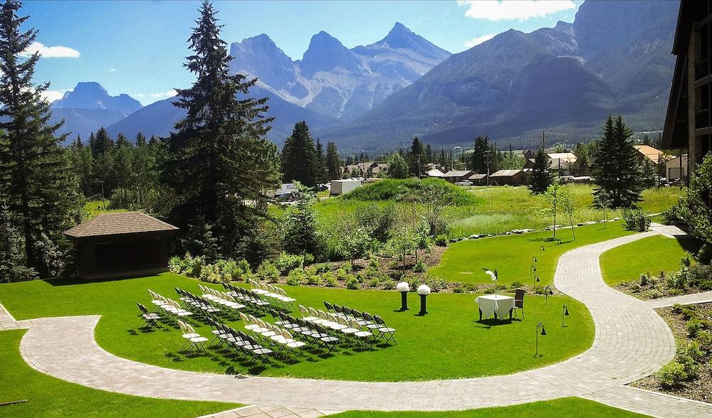 Grande Rockies Resort-Bellstar Hotels & Resorts Канмор Экстерьер фото